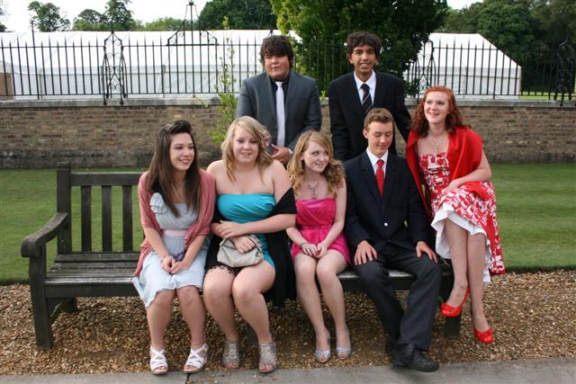 618x404 pixels (75K)